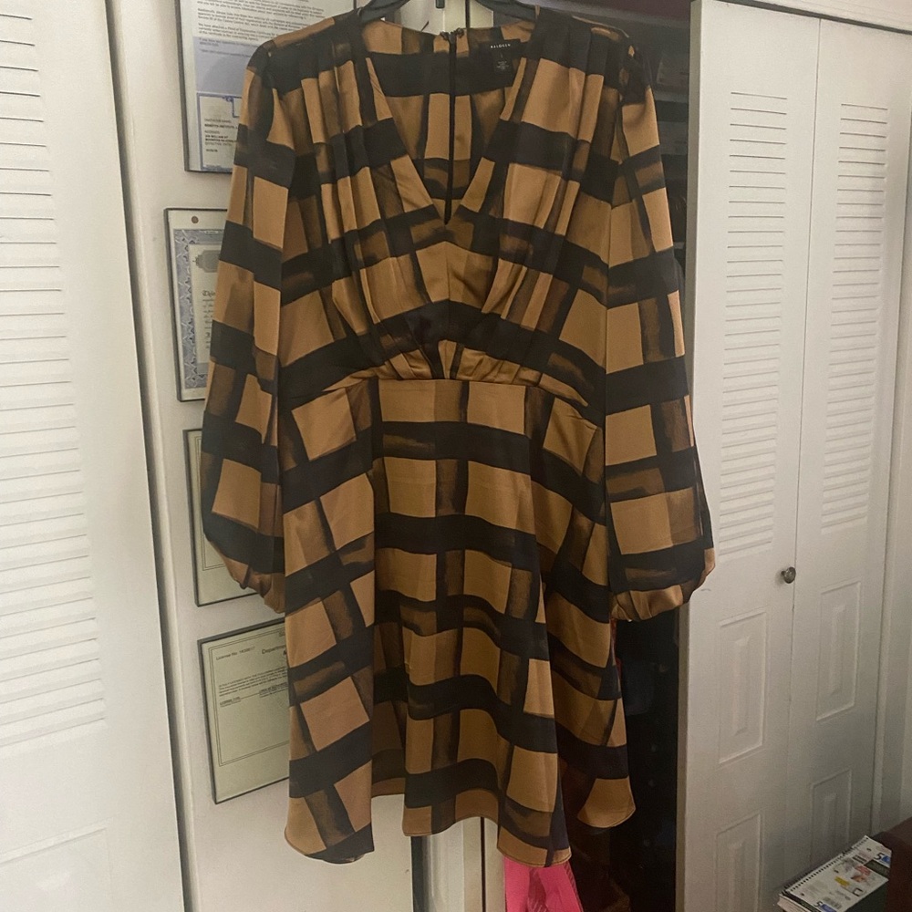 Chic Black and Tan Striped Dress